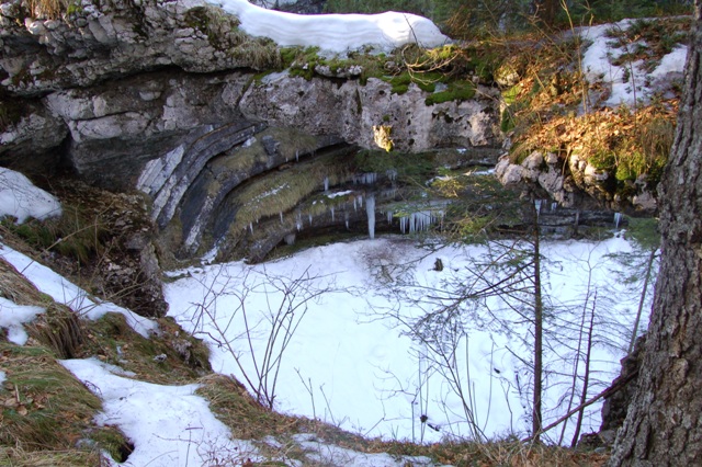 Monte Erio - buso stonhaus